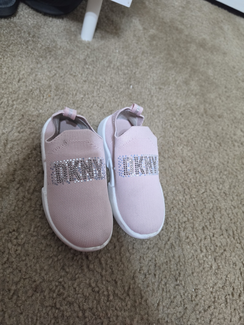 Dkny Toddler 7/8 Size